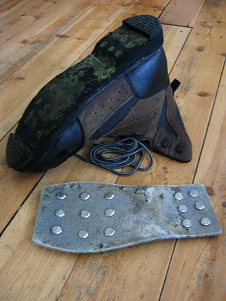 Another one bites the dust - This Scierra boot has now lost the felt sole twice: once shortly after I acquired the boots and once again recently - after I personally glued the old soles back on. Two bad glue jobs! The soles are far from worn down yet, and will be glued back on again in order to try to save these in many other ways fine boots.